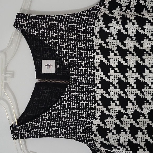 Cabi Sleeveless Black & White Blouse, Size Medium - Picture 2 of 8